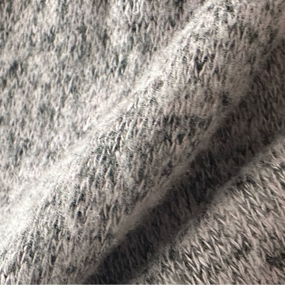 Misia Curvy cold shoulder top - Picture 5 of 6